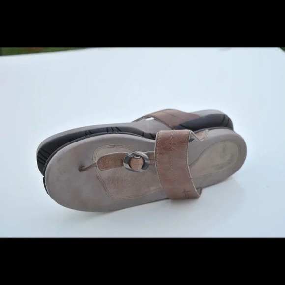 Teva thong leather sandals - Picture 3 of 8